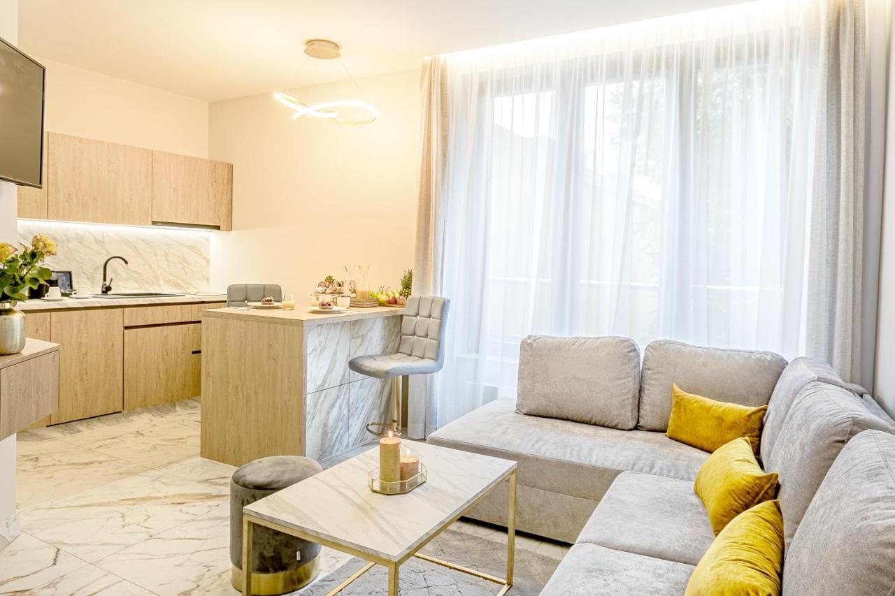 Golden Queen Apartments Old Town Краков Экстерьер фото