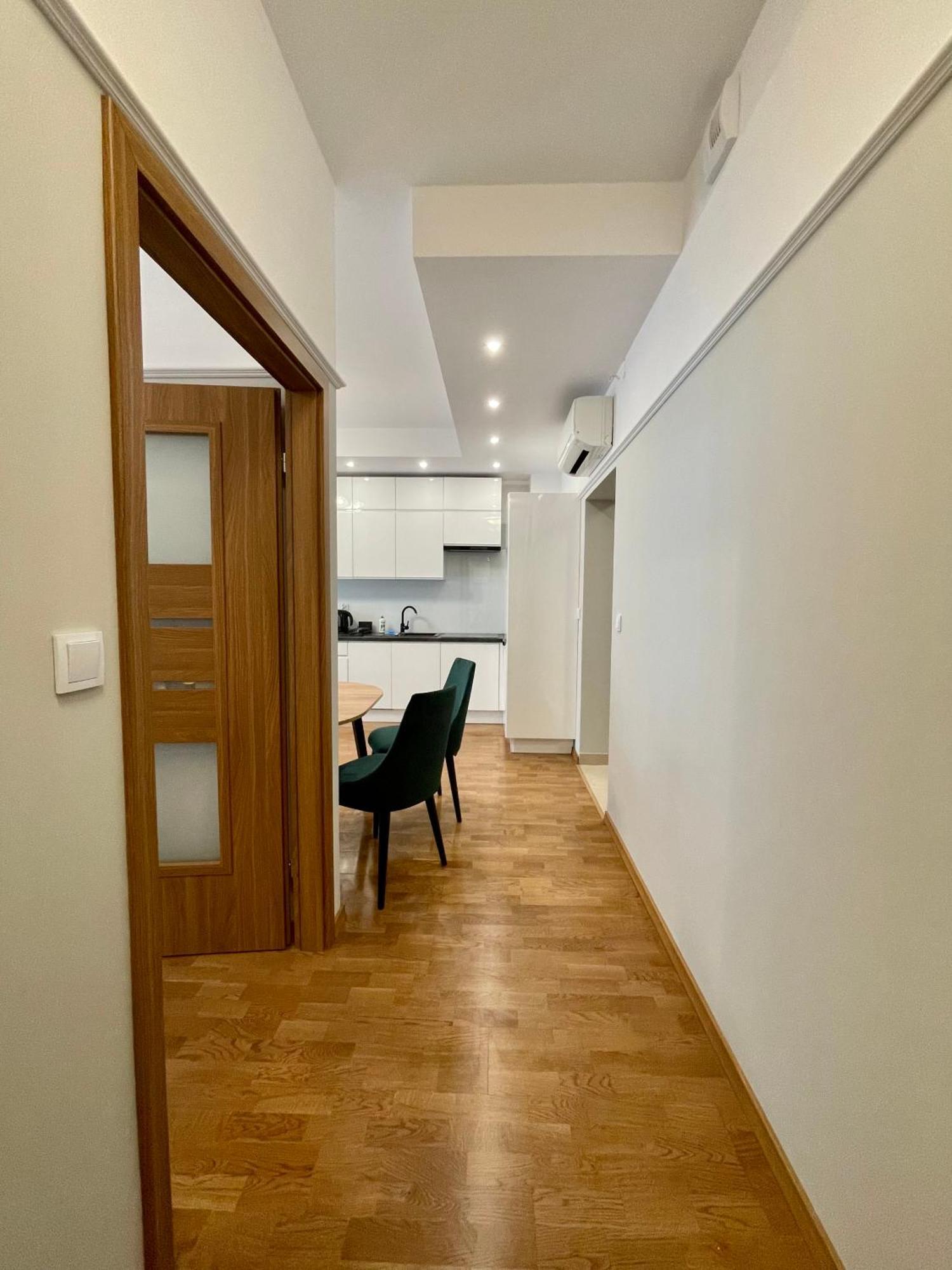 Golden Queen Apartments Old Town Краков Экстерьер фото